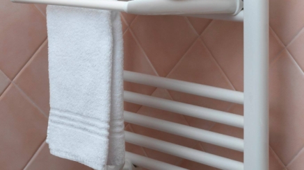 Towel rails radiator with hanger